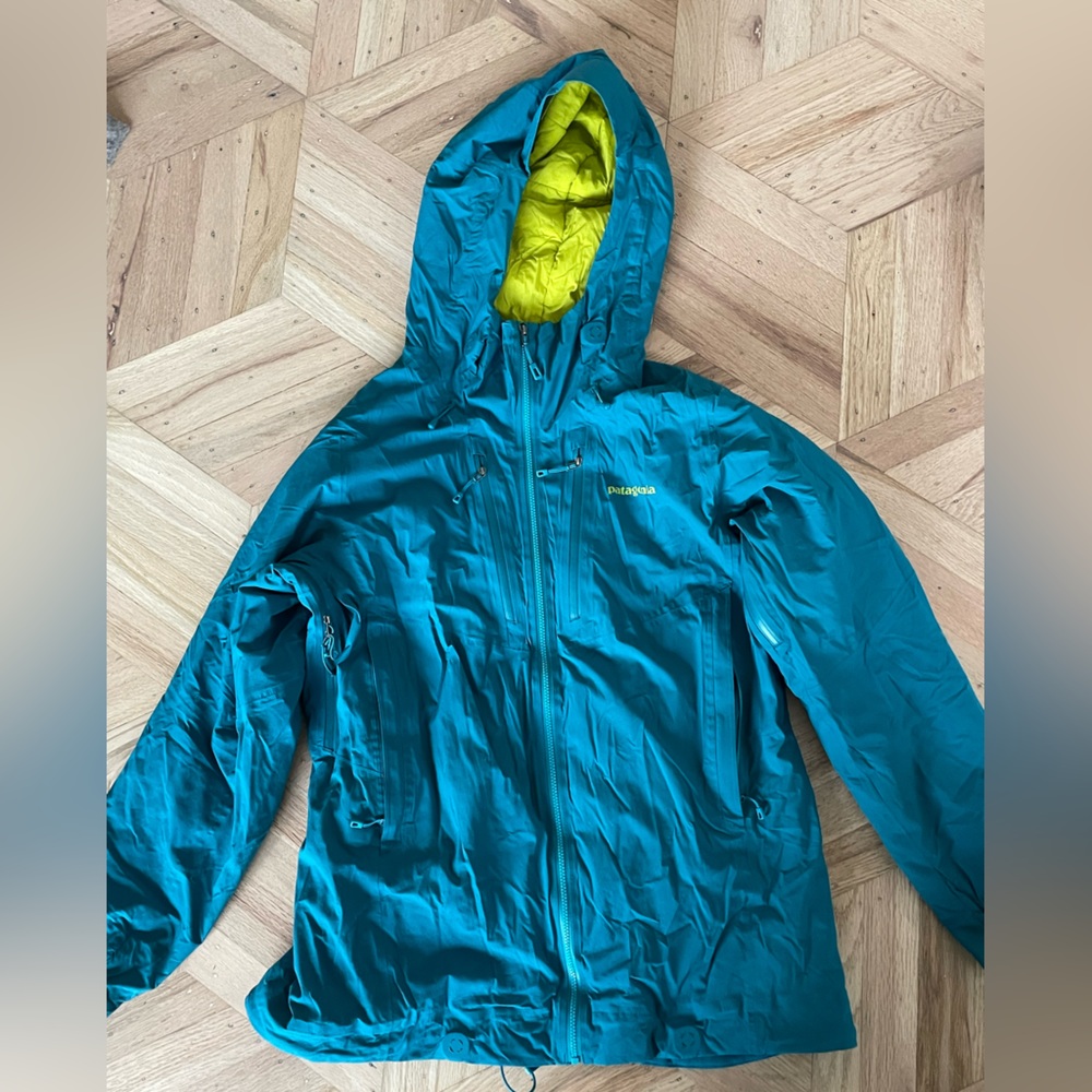 Patagonia women’s storm INSULATED ski jacket waterproof stretchy excellent
